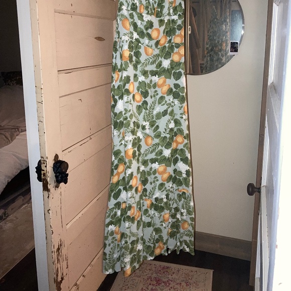 Reformation Embry Size 4 - Picture 7 of 7